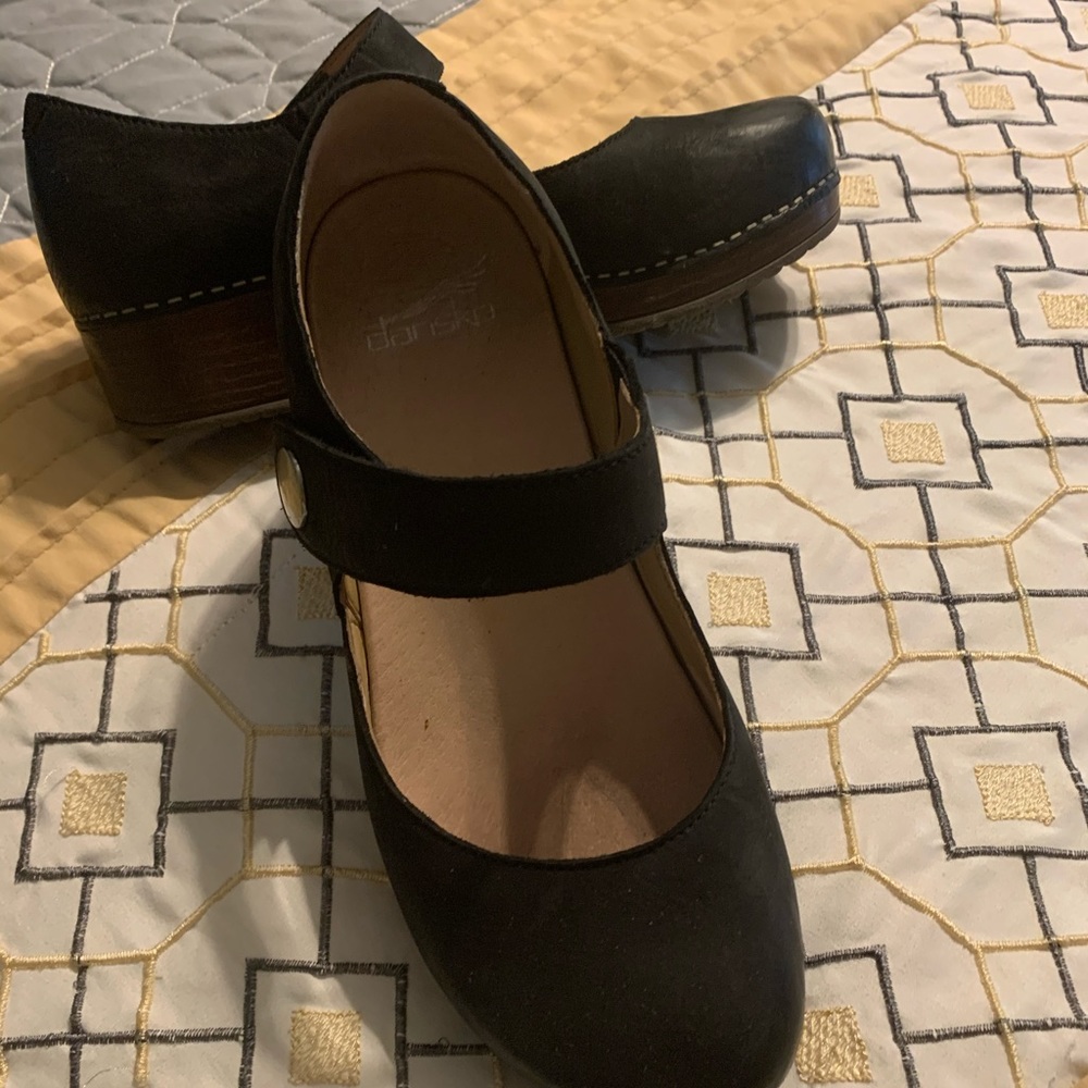 Black Beatrice Danskos